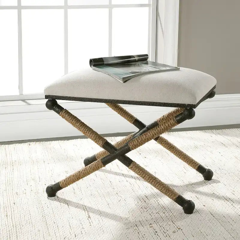 Banc simple en tissu couleur avoine avec cadre en fer noir